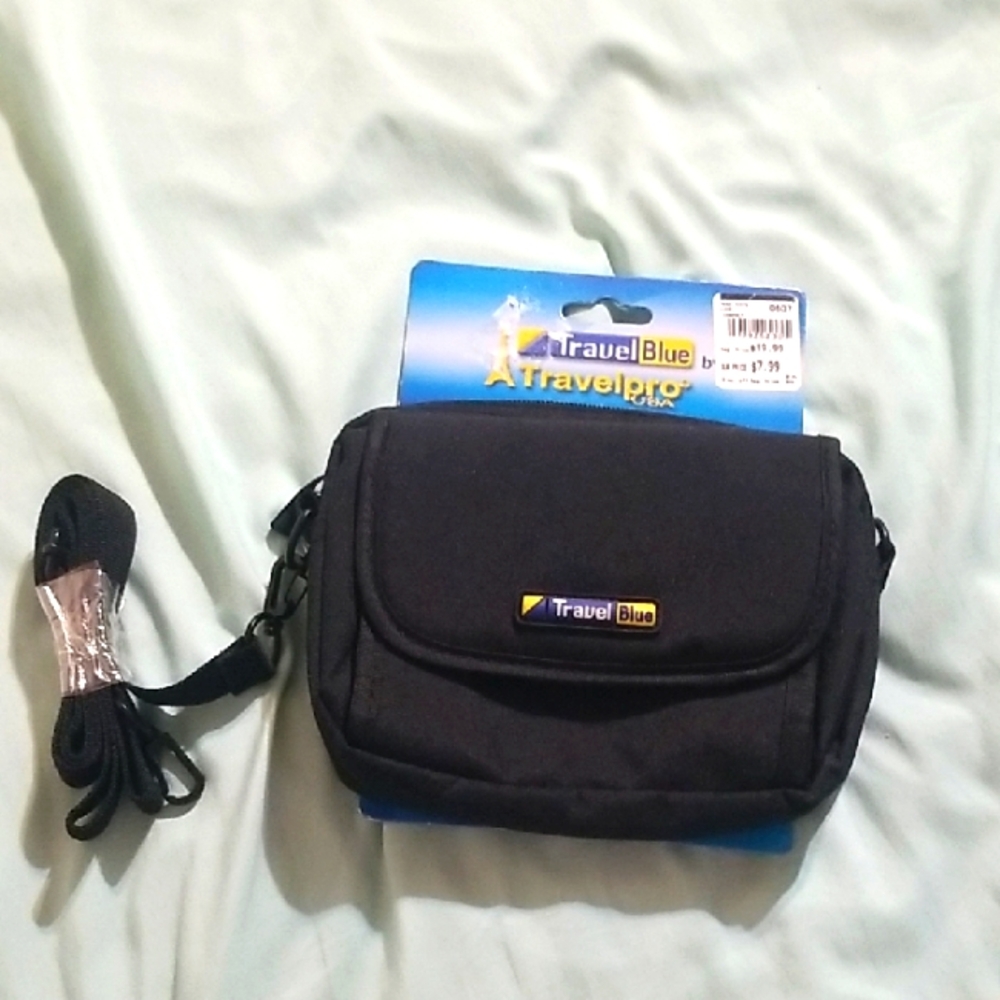 Black Travel Pro The Compact